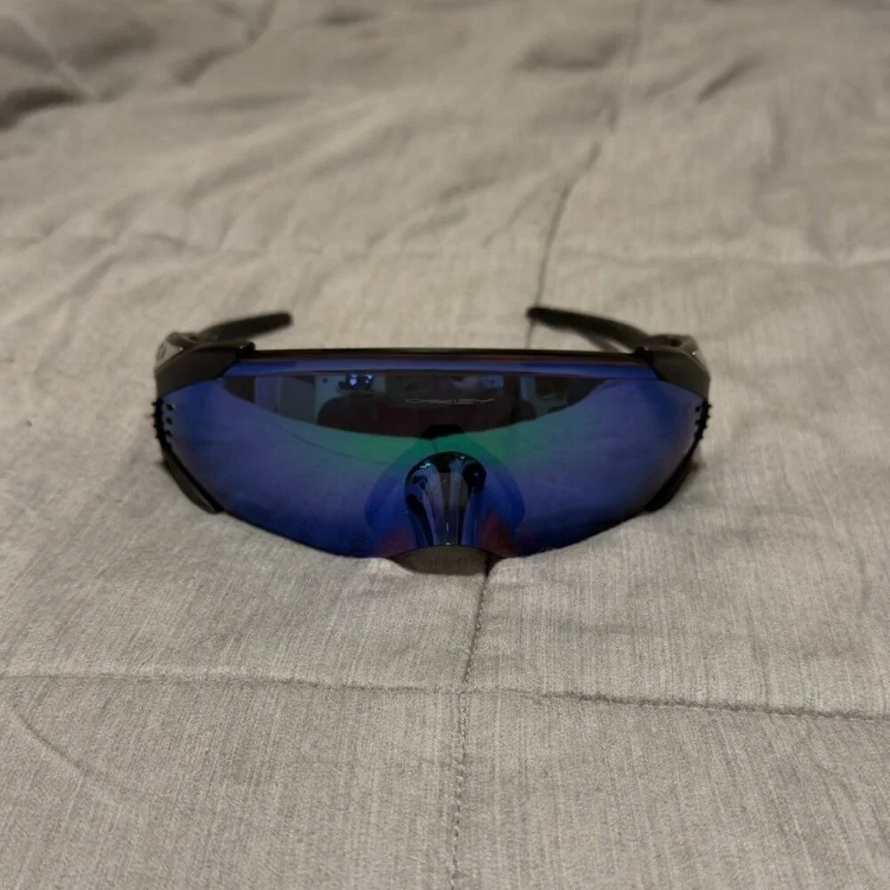 Oakley Velo Kato Men’s Sunglasses Matte Black Frame / PRIZM Blue / Green Lens